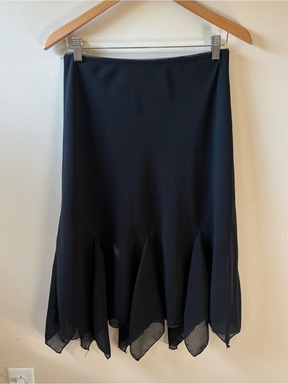 Dressbarn Vintage Black Fairy Hem Skirt